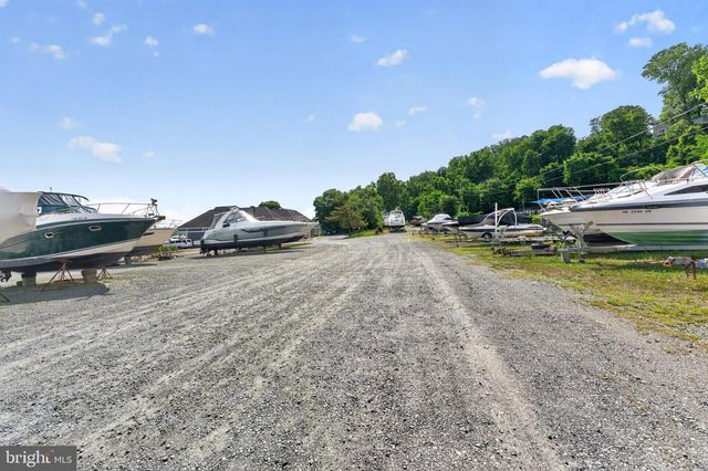 13330 LENFANT DR, Fort Washington, MD 20744