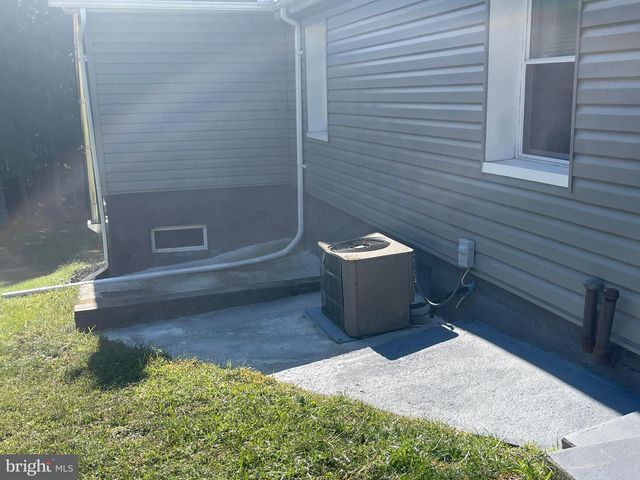 13002 MOORES HOLLOW RD SE, Cumberland, MD 21502