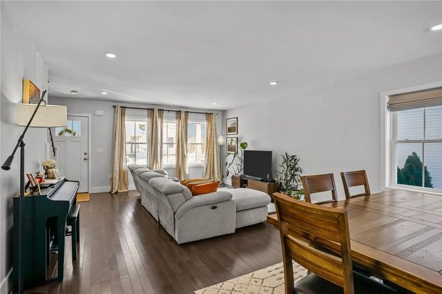 165 Graystone Street, Warwick, RI 02886