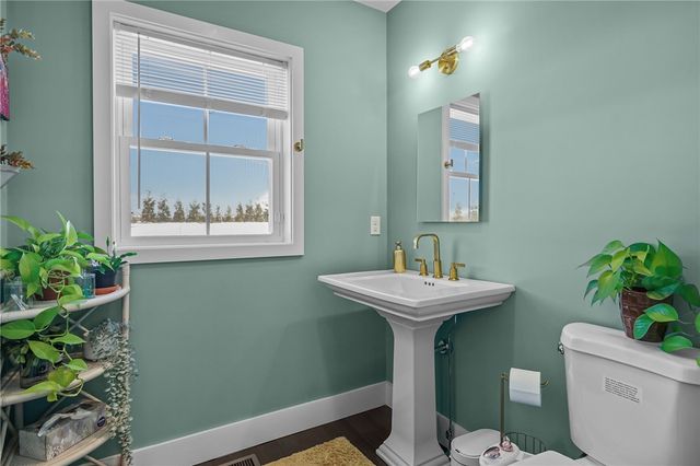 165 Graystone Street, Warwick, RI 02886