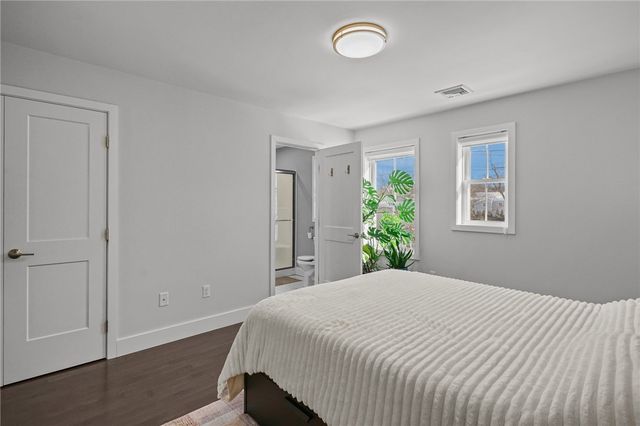 165 Graystone Street, Warwick, RI 02886