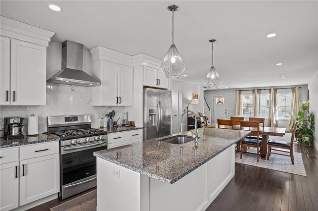 165 Graystone Street, Warwick, RI 02886