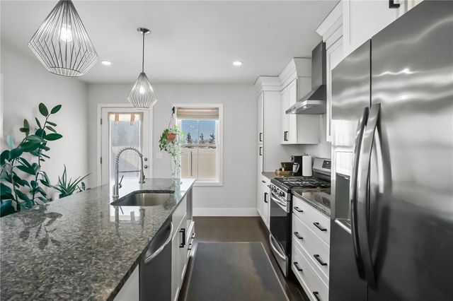 165 Graystone Street, Warwick, RI 02886