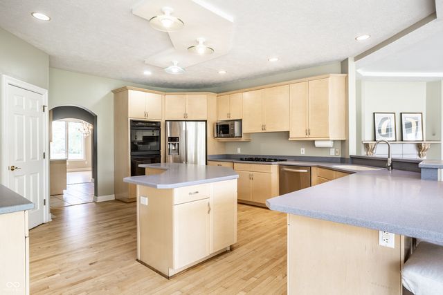 11575 Freeport Drive, Carmel, IN 46032
