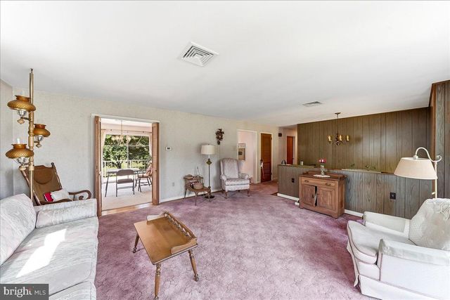 1400 E KELLER RD, Pottstown, PA 19465