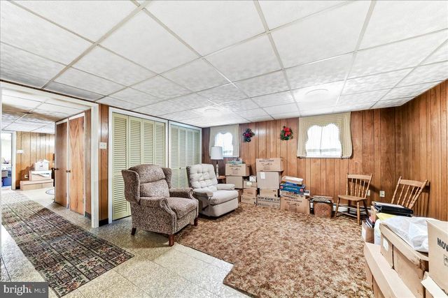 1400 E KELLER RD, Pottstown, PA 19465