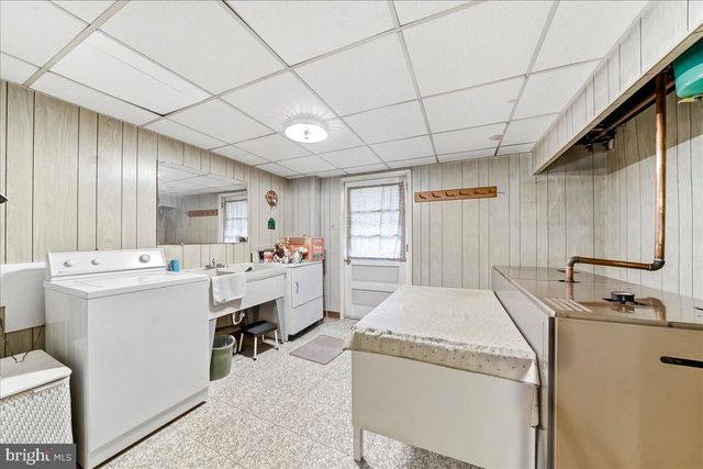 1400 E KELLER RD, Pottstown, PA 19465