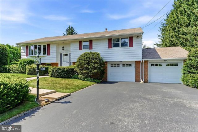 1400 E KELLER RD, Pottstown, PA 19465