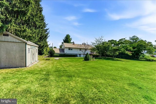1400 E KELLER RD, Pottstown, PA 19465