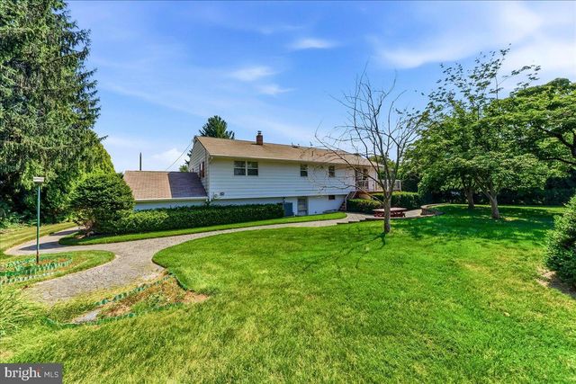 1400 E KELLER RD, Pottstown, PA 19465