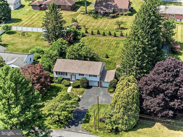 1400 E KELLER RD, Pottstown, PA 19465