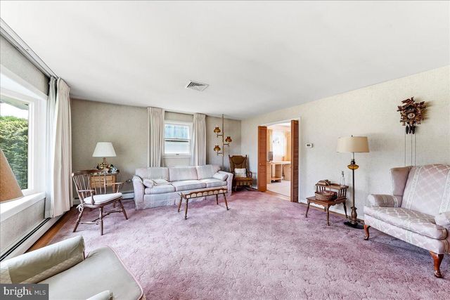 1400 E KELLER RD, Pottstown, PA 19465