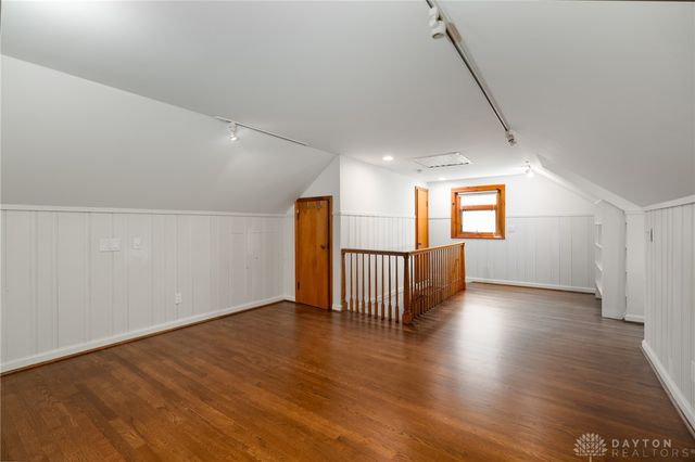 406 Spirea Drive, Oakwood, OH 45419