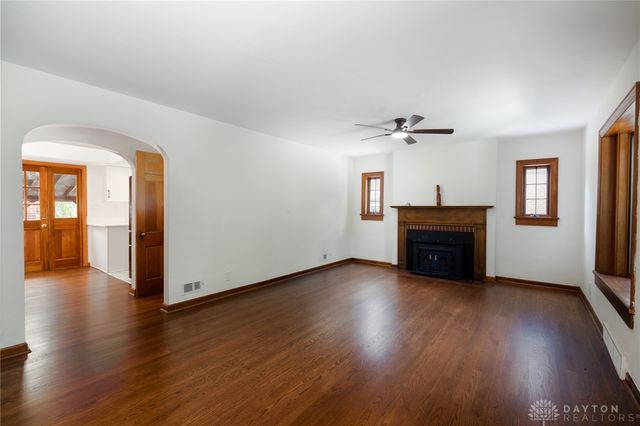 406 Spirea Drive, Oakwood, OH 45419
