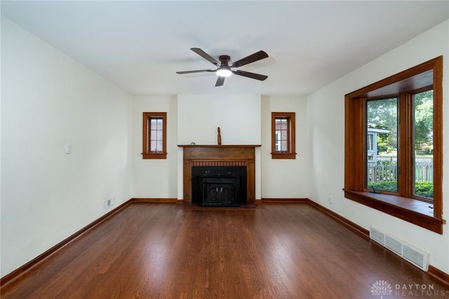 406 Spirea Drive, Oakwood, OH 45419