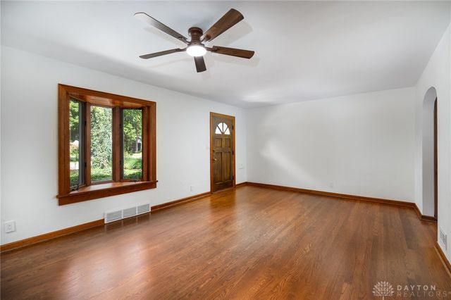 406 Spirea Drive, Oakwood, OH 45419