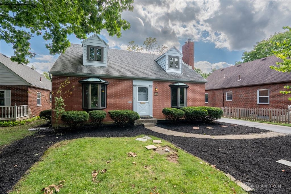 406 Spirea Drive, Oakwood, OH 45419