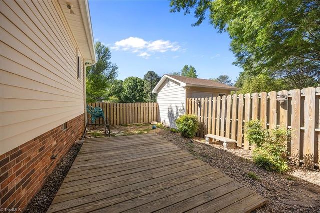 116 Raper Circle, Lexington, NC 27295