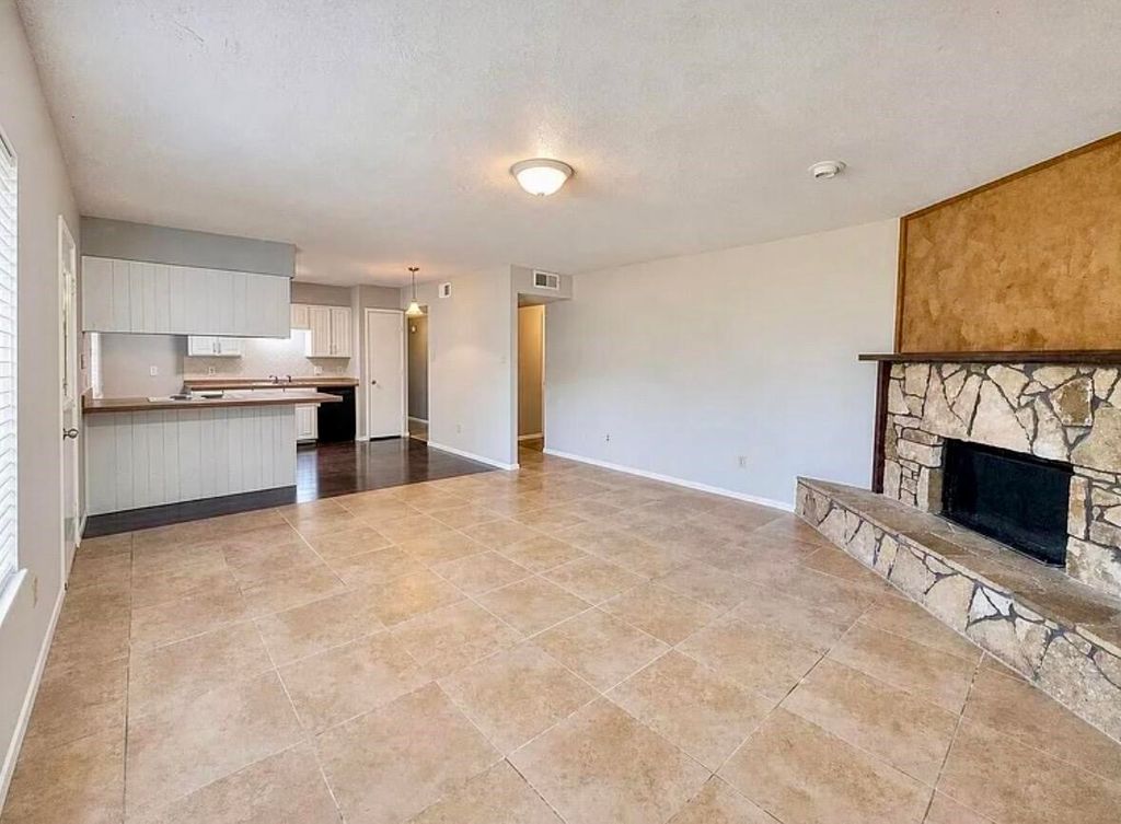915 Lemontree Drive, Arlington, TX 76017 — photo 5