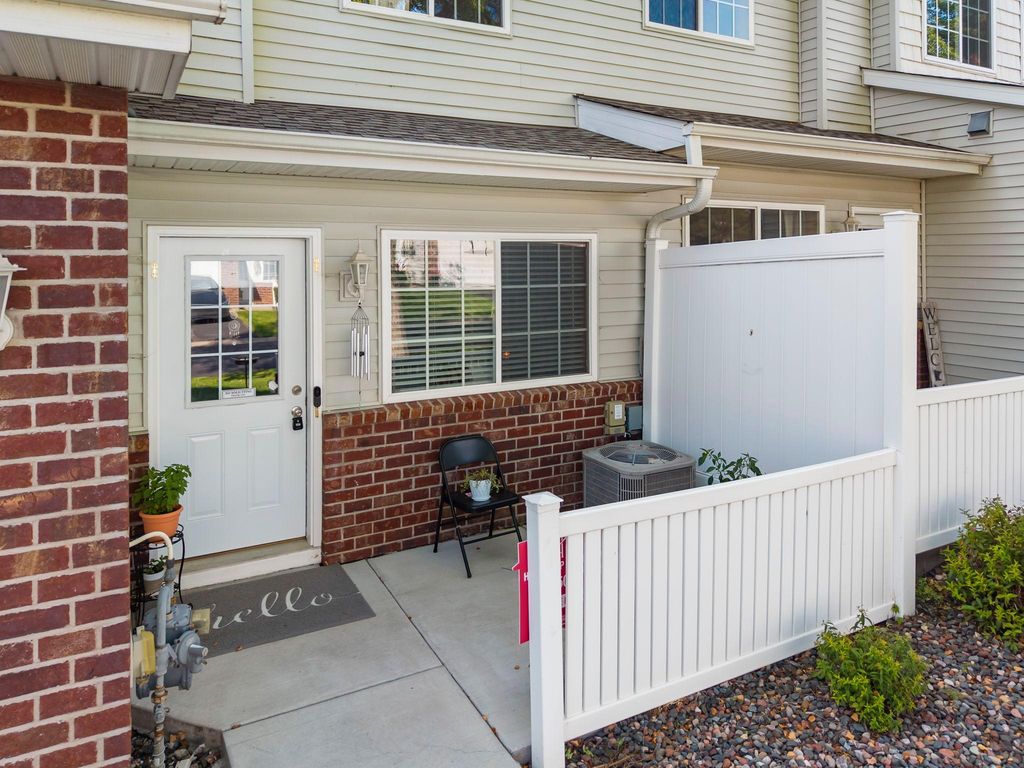 6133 Maclynn Avenue NE, Albertville, MN 55301 — photo 2