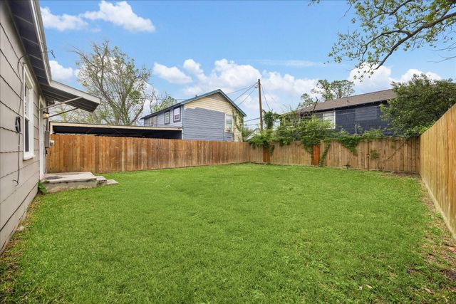 4502 Hain Street, Houston, TX 77009
