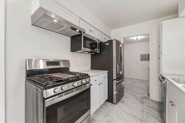 4944 Saucer Drive, Haltom City, TX 76117