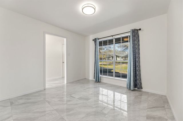 4944 Saucer Drive, Haltom City, TX 76117