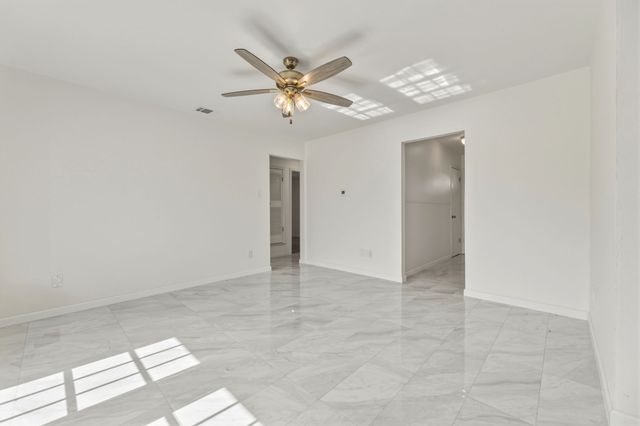 4944 Saucer Drive, Haltom City, TX 76117