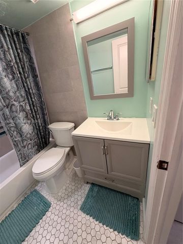 20120 NE 3rd Court 7, Miami, FL 33179