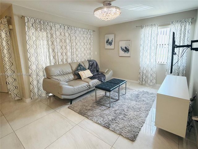 20120 NE 3rd Court 7, Miami, FL 33179