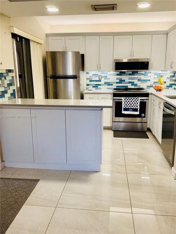 20120 NE 3rd Court 7, Miami, FL 33179