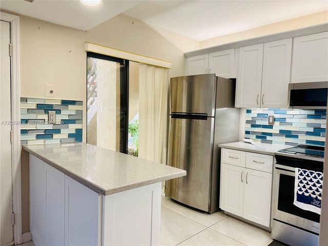 20120 NE 3rd Court 7, Miami, FL 33179