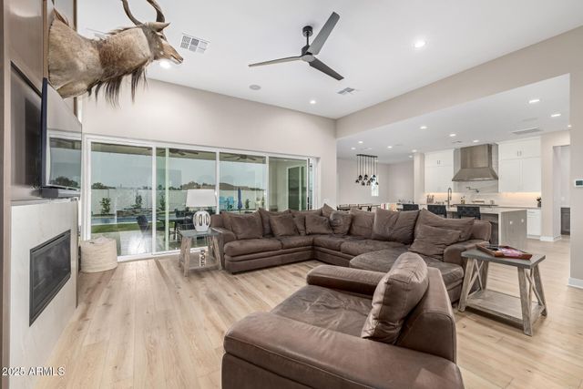 2131 E NOLAN Place, Chandler, AZ 85249