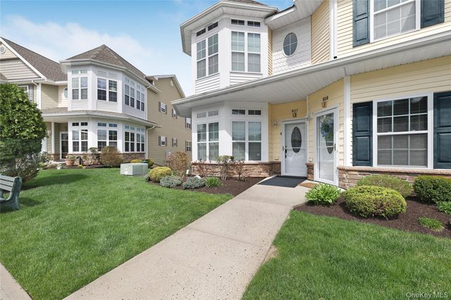 807 Egrets Landing, Carmel, NY 10512