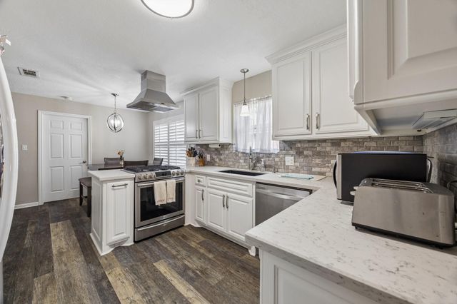 7719 Bideford Lane Lane, Houston, TX 77070