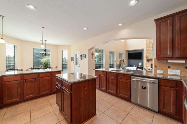 25126 Waterstone Estates Circle E, Tomball, TX 77375