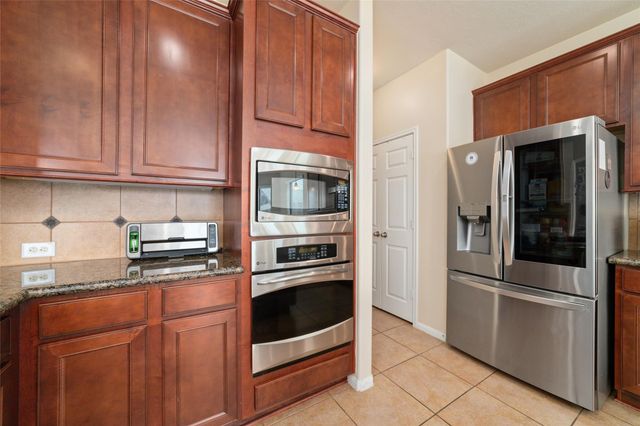 25126 Waterstone Estates Circle E, Tomball, TX 77375