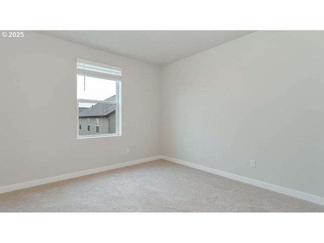 9501 Se Crystal Rose St, Happy Valley, OR 97086
