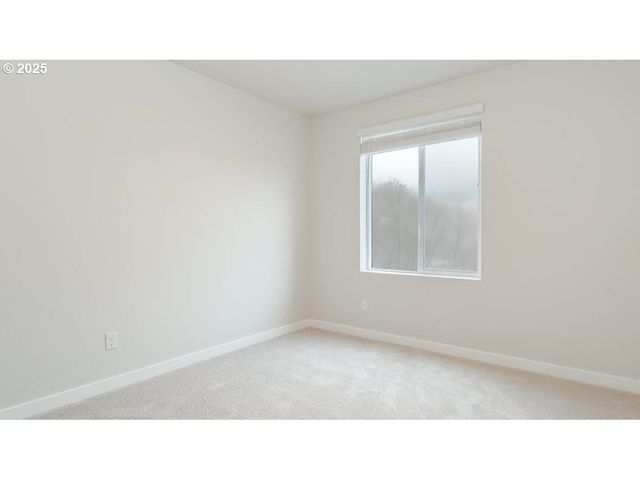 9501 Se Crystal Rose St, Happy Valley, OR 97086