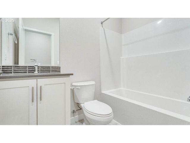 9501 Se Crystal Rose St, Happy Valley, OR 97086