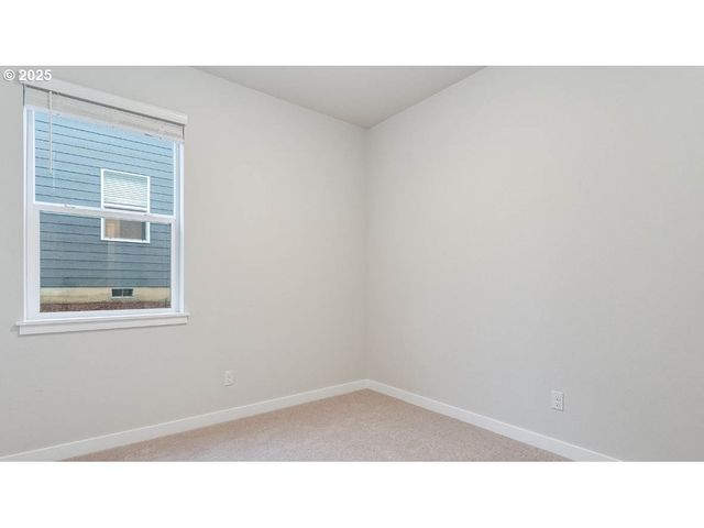 9501 Se Crystal Rose St, Happy Valley, OR 97086