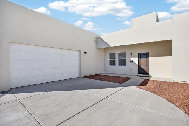 945 Night Sky Avenue NE, Rio Rancho, NM 87144