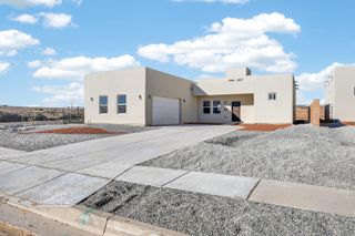 945 Night Sky Avenue NE, Rio Rancho, NM 87144