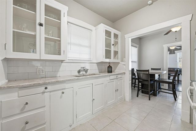 2612 Forby Avenue, Fort Worth, TX 76103