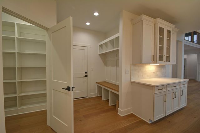 518 Polo Run Lane, Versailles, KY 40383