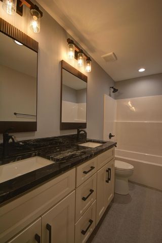 518 Polo Run Lane, Versailles, KY 40383