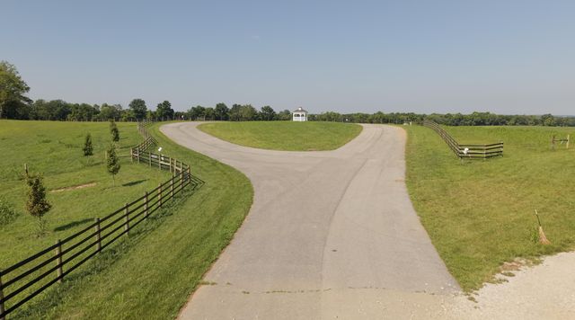 518 Polo Run Lane, Versailles, KY 40383