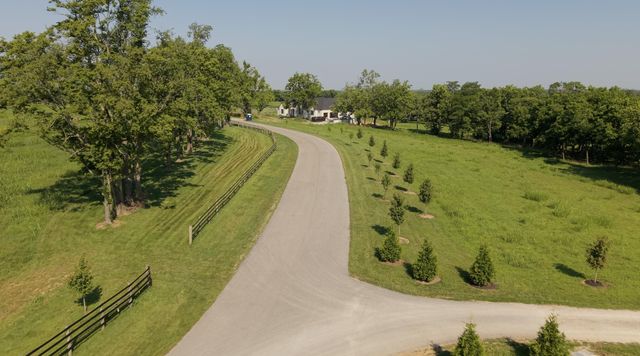 518 Polo Run Lane, Versailles, KY 40383
