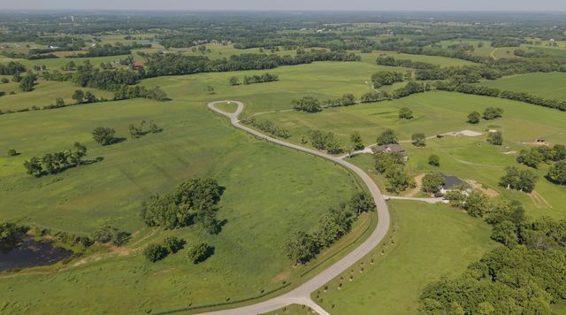 518 Polo Run Lane, Versailles, KY 40383