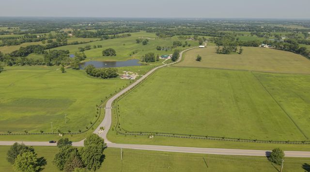 518 Polo Run Lane, Versailles, KY 40383